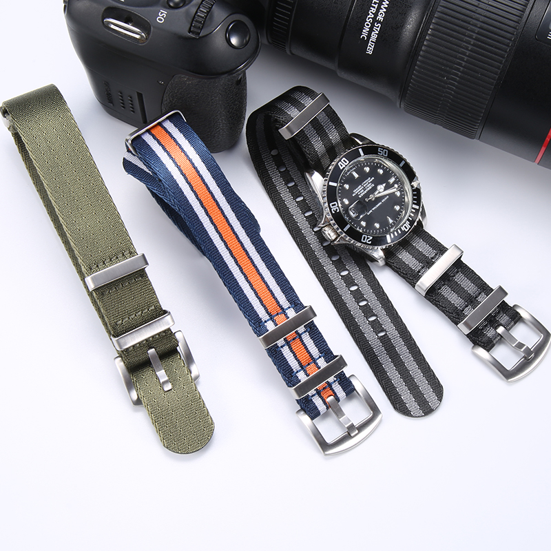 الراقية لينة النايلون استبدال  - مراجعة Nylon Nato Strap وسعره